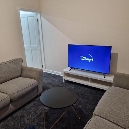 Homely 3-Bed House In Bham 15 Min From City Centre Birmingham Exterior foto