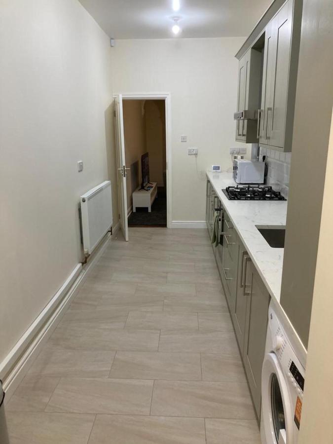 Homely 3-Bed House In Bham 15 Min From City Centre Birmingham Exterior foto
