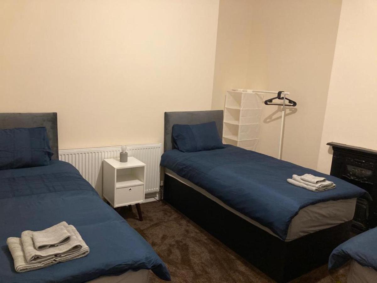 Homely 3-Bed House In Bham 15 Min From City Centre Birmingham Exterior foto
